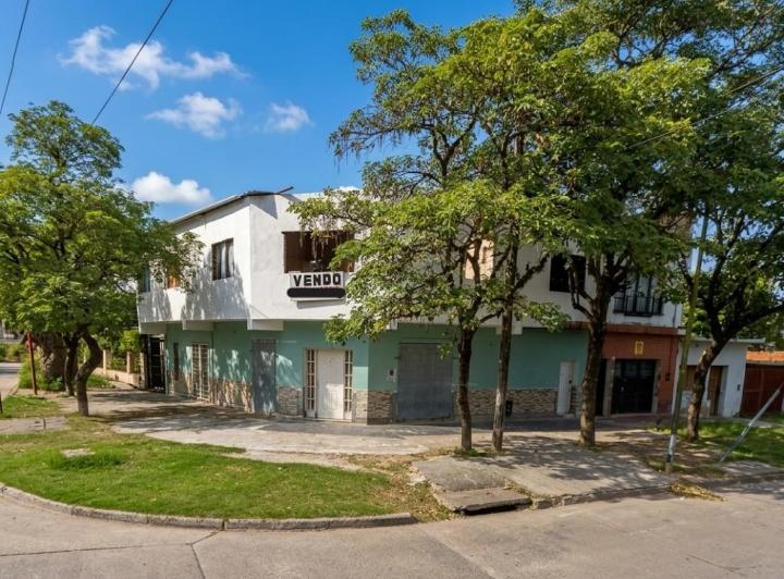 Casa · 236m² · 7 Ambientes