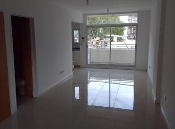 Departamento · 37m² · 1 Ambiente · 1 Cochera · Divisible y Todo Luz y Sol! Cochera Semicubierta - a Pasos del Metrobús! Terraza y Laundry