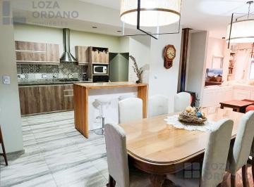 Casa · 140m² · 4 Ambientes · Venta de Casa en Barrio Cerrado Las Corzuelas. Unquillo. Cordoba.