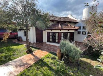 Casa · 330m² · 6 Ambientes · 3 Cocheras · Apta Credito Casa en Venta 3 Dorm. - Villa Allende - San Alfonso - Manuel Pizarro 1700