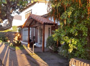 Casa de 5 ambientes, Morón · Chalet Castelar Venta 5 Ambientes