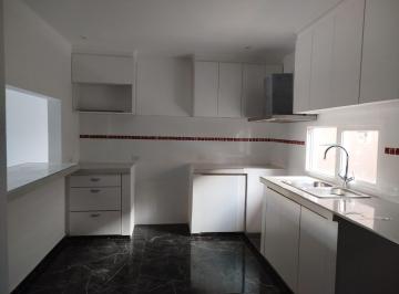 PH · 100m² · 3 Ambientes · 1 Cochera · PH en Alquiler