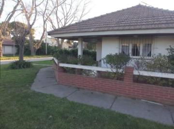 Frente Esquina · Oportunidad! Casa Zona Caisamar