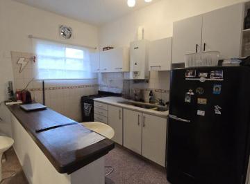 PH · 86m² · 3 Ambientes · Departamento Tipo PH 1 Piso por Escalera con Terraza y Patio