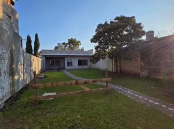 Casa · 80m² · 2 Ambientes · 1 Cochera · Casa 2 Ambientes