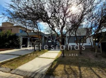 Casa · 185m² · 4 Ambientes · 2 Cocheras · Las Cañitas Barrio Privado Casa a Estrenar!