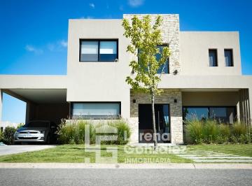 Casa · 190m² · 4 Ambientes · 2 Cocheras · Puertos del Lago, Casa en Venta