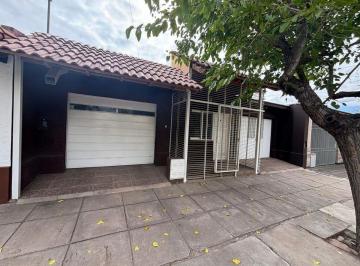 Casa · 190m² · 5 Ambientes · 2 Cocheras · Venta Casa 3 Dorm. Atrás Shopping Guaymallén