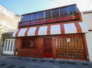 Casa · 191m² · 5 Ambientes · 1 Cochera · Venta – Casa de 5 Amb en Lote Propio en V. Lugano