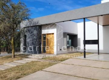 Casa · 180m² · 5 Ambientes · 2 Cocheras · Apto Credito Hipotecario Las Cañitas Barrio Privado Casa de 2 Dorm + Escritorio