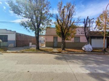 Casa · 116m² · 4 Ambientes · 1 Cochera · Venta / Casa en Ramona / a m de La Plaza