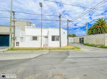 Casa · 45m² · 2 Ambientes · PH Al Frente en Venta de 1 Dormitorio con Patio