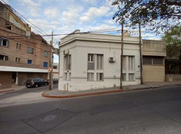 Casa · 145m² · 6 Ambientes · 1 Cochera · Venta Casa en Paso de Los Andes y Pedro Groppo