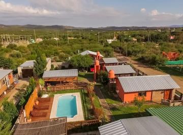 Casa · 805m² · 14 Ambientes · 4 Cocheras · Complejo de Cabañas Capilla del Monte