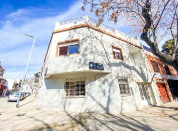 Casa · 198m² · 5 Ambientes · 1 Cochera · Venta Casa Parque Patricios Terraza Cochera Patio