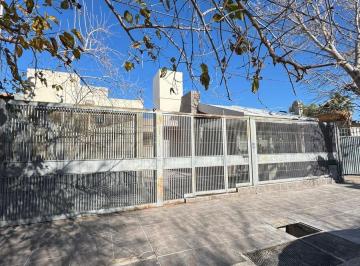 Casa · 130m² · 5 Ambientes · 1 Cochera · Casa en Venta en San Martín Mza