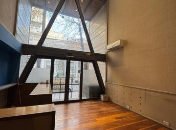 Edificio de 10 ambientes, Ciudad de Mendoza · Edificio Moderno en Microcrento