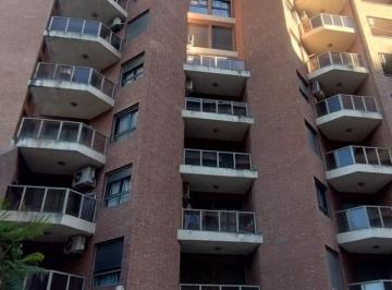Departamento · 137m² · 5 Ambientes · 1 Cochera · Departamento en Nueva Cordoba Semi Piso