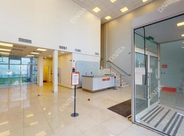 Local comercial · 220m² · 2 Ambientes · Venta de Local en Pleno Centro Bancario de Martinez