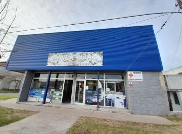 Bodega-Galpón · 119m² · Galpon 212 m² Av, Champagnat y Avellaneda
