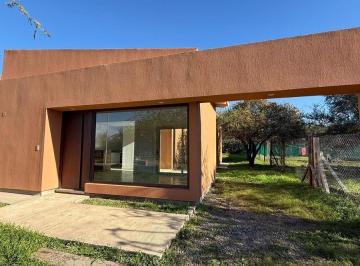 Casa · 89m² · 8 Ambientes · 1 Cochera · Venta Casa 2 Dormorios en Villa Catalina Apto Credito