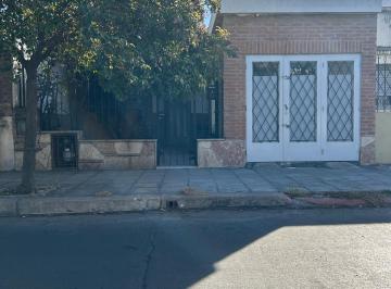 Casa · 125m² · 5 Ambientes · 1 Cochera · Casa en Venta Barrio Villa Cabrera con Cochera