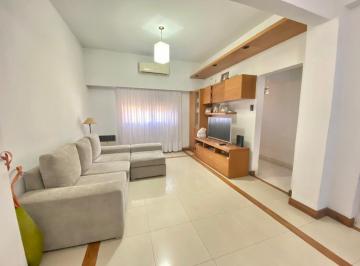 Casa · 177m² · 4 Ambientes · 1 Cochera · Venta Casa Tres Dorm.. Echesortu - Rosario.