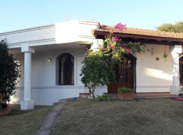 Casa de 9 ambientes, Villa Allende · Villa Allende Golf