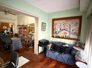 Casa · 249m² · 5 Ambientes · 1 Cochera · Venta - Casa 5 Ambientes en Bernal Centro