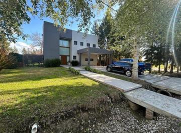 Casa · 240m² · 4 Ambientes · Casa 4 Ambientes. | Ruta 2 Km 76
