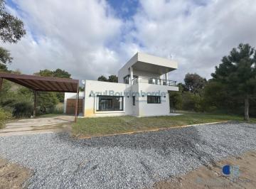 Casa · 185m² · 5 Ambientes · 1047 - Ecuestre 150