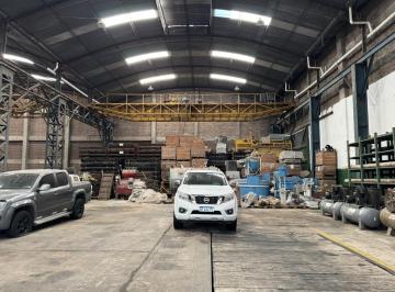 Bodega-Galpón · 1735m² · Galpón en Venta en Caseros