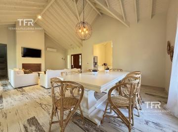 Casa · 178m² · 5 Ambientes · Isla del Golf – Casa en Alquiler Galería, Jardín y Fondo Al Golf