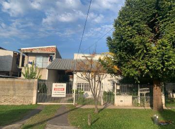 Casa · 105m² · 4 Ambientes · 1 Cochera · Casa Chalet en Alquiler en General Pacheco, Tigre, G. B. a. Zona Norte