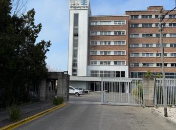 Oficina comercial · 200m² · 6 Ambientes · 10 Cocheras · Alquiler de Oficina de 200 m² en Beccar