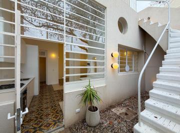 Casa · 142m² · 7 Ambientes · 1 Cochera · Casa de 3 Dorm. con Cochera, Patio, Terraza y Quincho