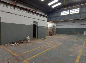Bodega-Galpón · 400m² · Galpon/ Deposito en Alquiler Munro