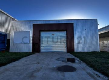 Bodega-Galpón · 640m² · 10 Cocheras · Alquiler Galpón en Área Productiva La Plata. Av 520 y 200