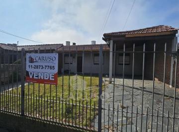 Casa · 90m² · 4 Ambientes · 1 Cochera · Casa en Quilmes