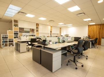 Amplio y luminoso · Venta Oficina en Centro Uruguay Norte