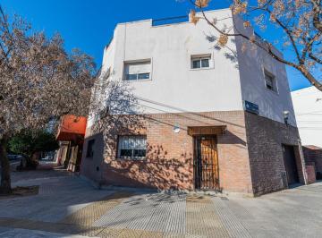 Casa · 152m² · 4 Ambientes · 1 Cochera · Casa - Venta - 4 Ambientes - Cochera - Coghlan
