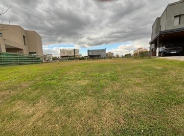 Terreno · 735m² · Excelente Lote Interno en Venta Barrio Acacias
