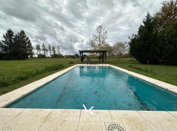 Casa · 300m² · 6 Ambientes · Casa en Venta en Open Door, Lujan, Barrio Santa Catalina