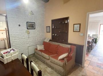 Casa de 3 ambientes, La Matanza · Casa 3 Amb. Sobre Lote Propio con Cochera Pasante y Fondo en L. Mirador