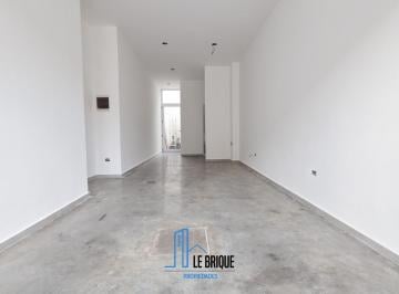 Local comercial · 35m² · 2 Ambientes · Local con Jardin - Le Brique Propiedades