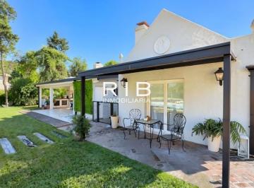Casa Venta 257m² de 4 ambientes · Excelente Propiedad Sobre 3300 m²