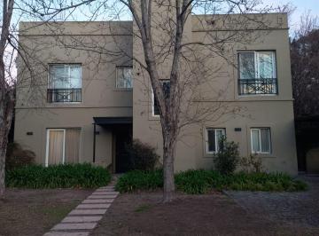 Casa de 6 ambientes, Escobar · Casa en Venta Barrio Senderos I