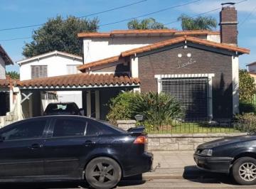 Casa · 100m² · 4 Ambientes · Atencion Inversores - Av Arias 2746!