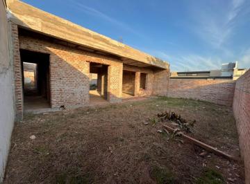 Terreno · 76m² · 6 Ambientes · Terreno con Construccion Avanzada - Espectacular Inversion!