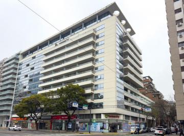 Oficina comercial · 180m² · 1 Ambiente · 2 Cocheras · Alquiler Oficina 180 m. 2 Cocheras Libertador y Sucre